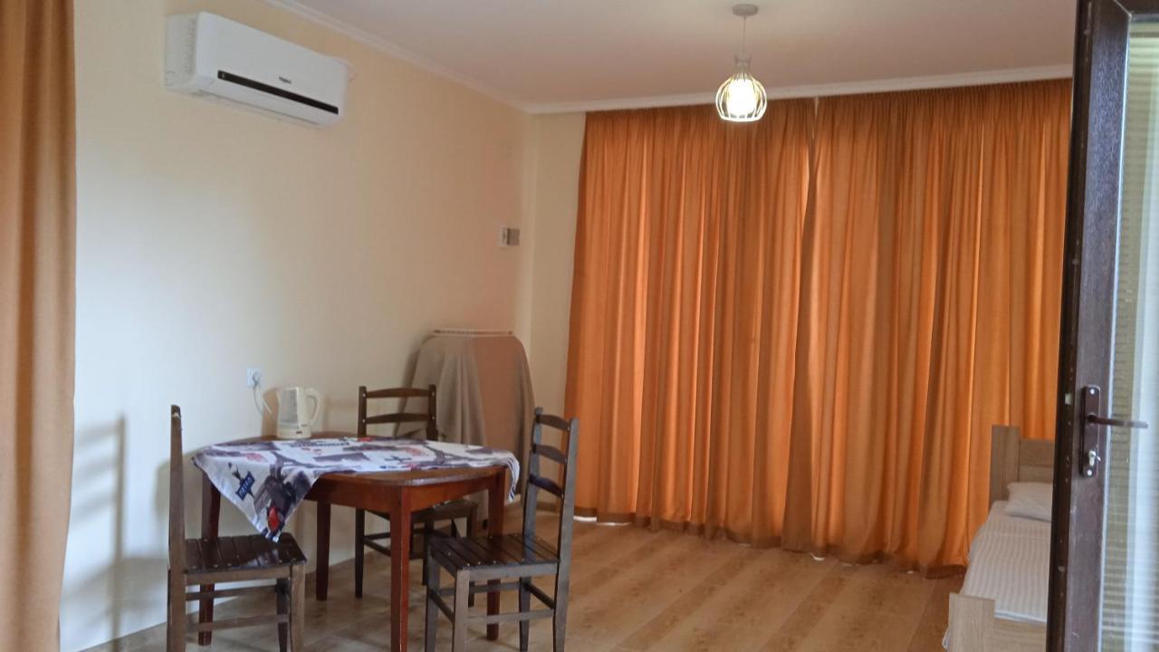 Гостевой дом Sataplia District Кутаиси Экстерьер фото